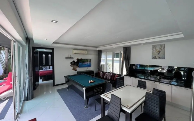 Hollywood Pool Villa Jomtien Pattaya