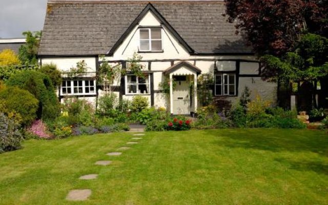 Harrowfields Bed & Breakfast