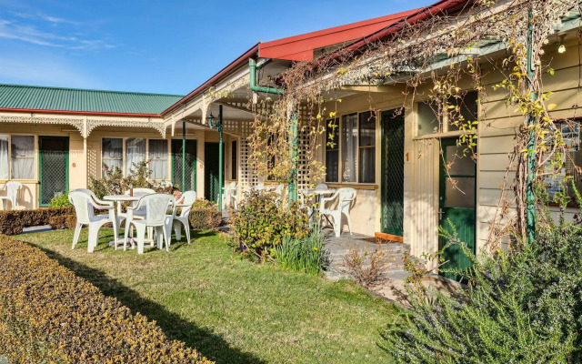 Wintersun Gardens Motel