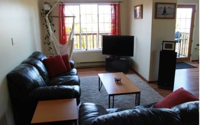 Adventure Tofino B&B