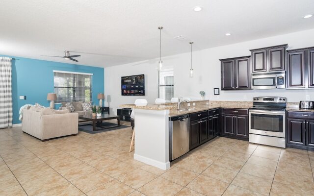 Mansion on Mrytlewood