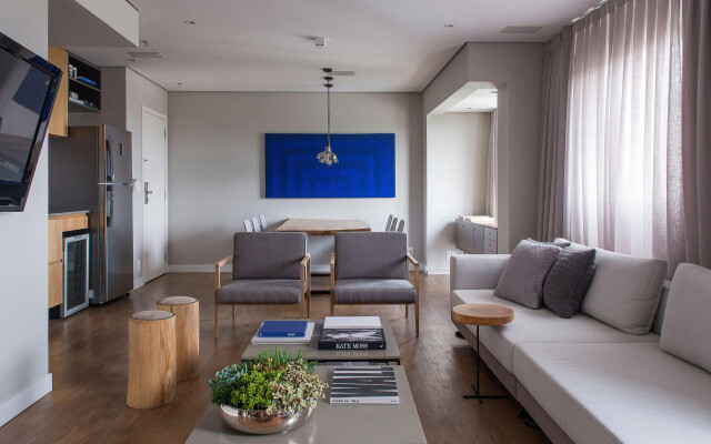 CL1806 Flat com limpeza diária no Itaim Bibi