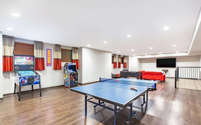 Microtel Inn & Suites By Wyndham Fort Mcmurray