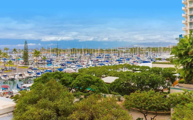 Ilikai 427 - Studio Condo