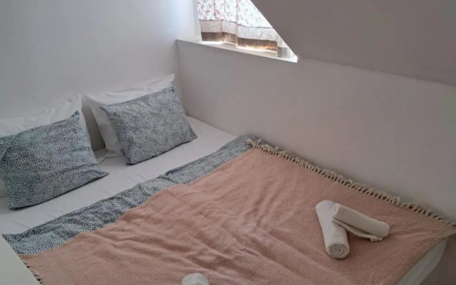 Vidéki Ház