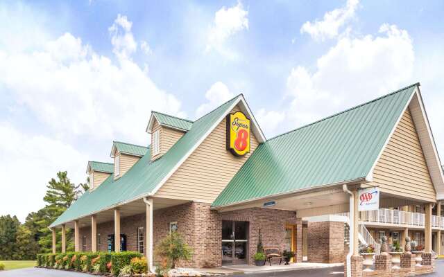 Super 8 by Wyndham Kingston