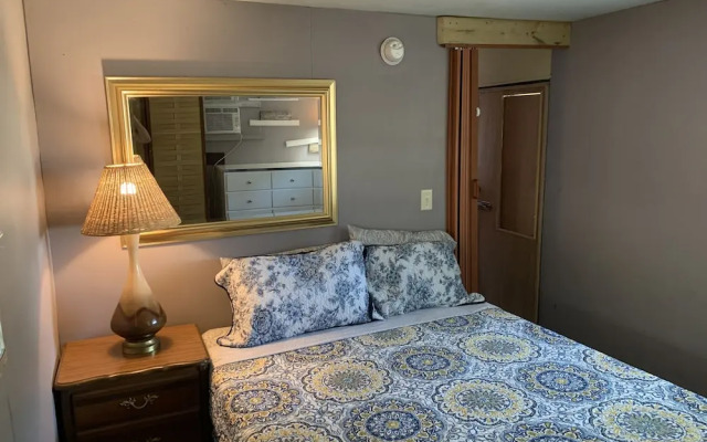 Nature Coast Inn and Cottages