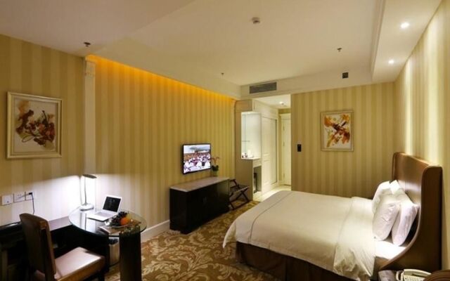 Halo Hotel