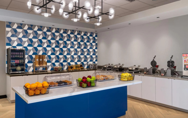 Towneplace Suites By Marriott Norfolk