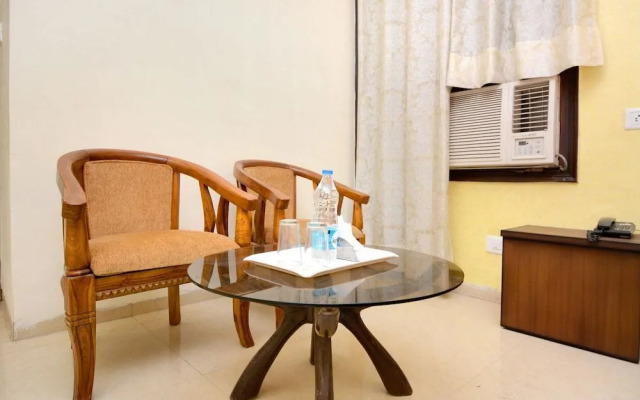 Hotel Ra Flora by OYO Rooms