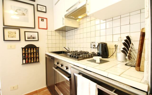Groovy Rome Art Apartment