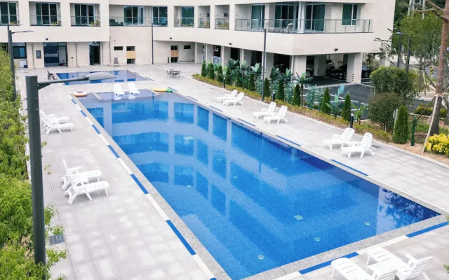 Dongho Beach Hotel