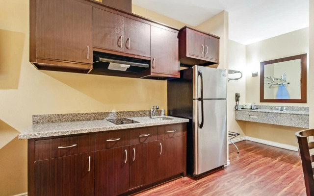 Americas Best Value Inn Houston at FM 529