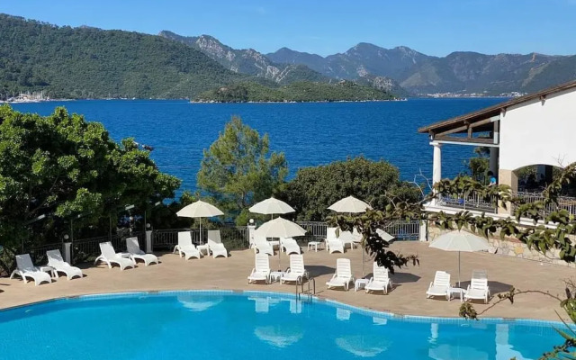 Club Bellamare  Beach