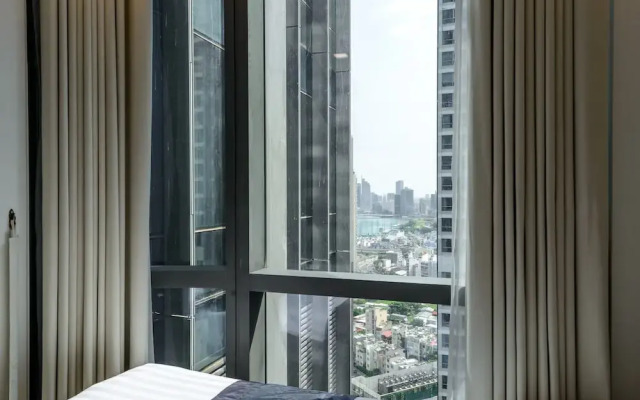 Landmark 81 - Unique Condotel