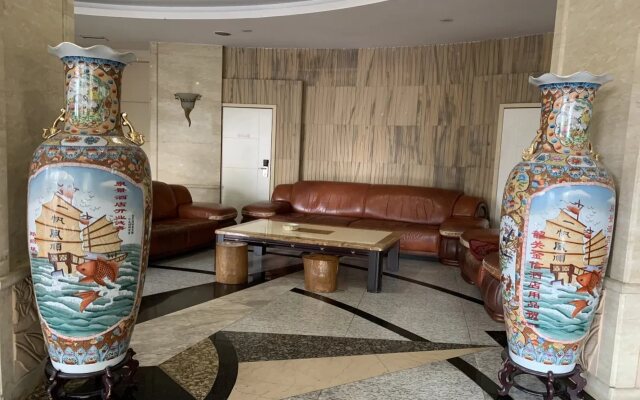 Homeinn Hotel (Shaoguan Wujiang Bridge Zhongshan Park Riverside)