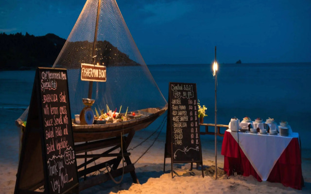 White House Beach Resort And Spa