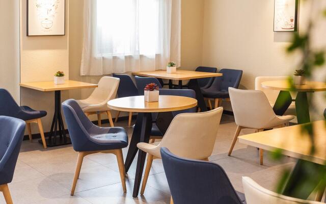 Hanting Hotel Guangzhou Fanyu Bridge Walking Street