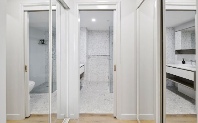 Beachfront Luxury 3 Bedroom Apartment