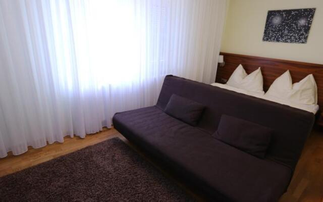 Hotel & Konditorei May