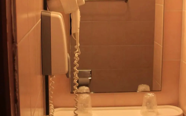 Au Bec Fin H?tel Restaurant