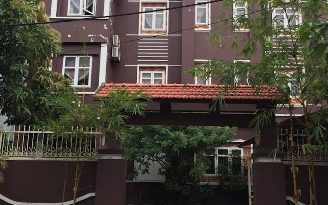 Nha Nghi Tham Quyen — 2-star hotel in Cam Pha