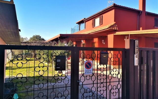 Tranquil Holiday Home in Roma With Garden Near Ostia Antica