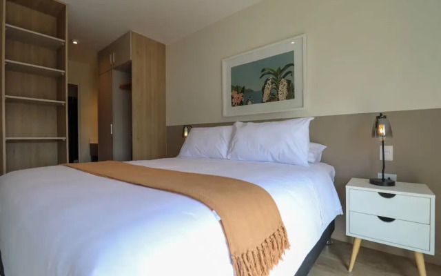 w Spectacular 2BR With Balcony in Miraflores