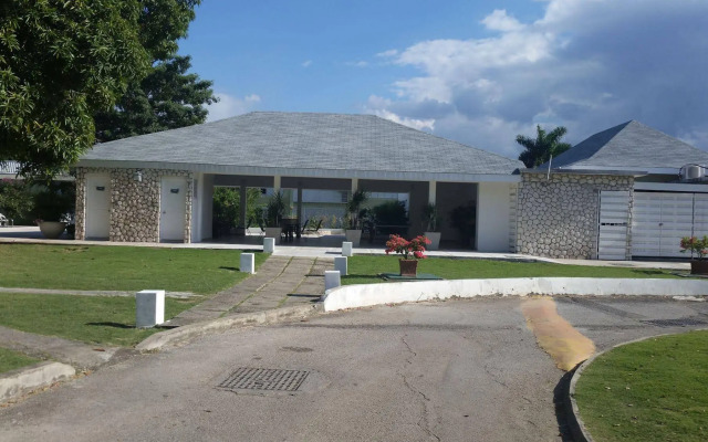 Seawind On the Bay - Apartments