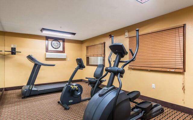 Quality Inn & Suites Clemmons I-40