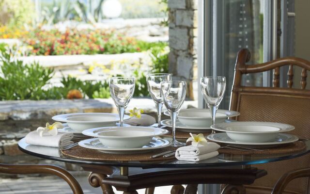 Porto Kea Suites