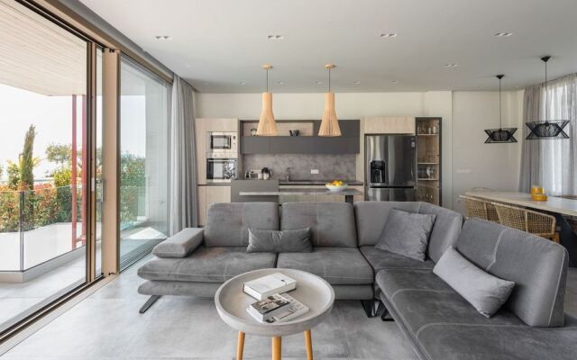 Luria Homes-Villa  C