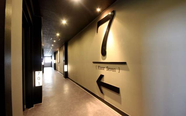 Busan Jaesong-dong Seven