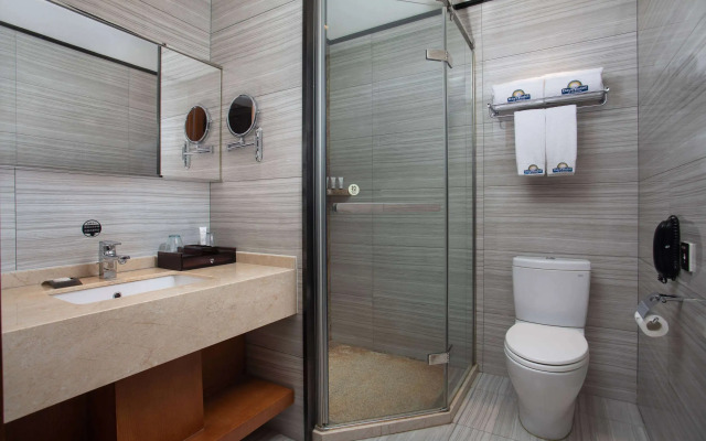 Days Hotel By Wyndham Jilin Railway Station