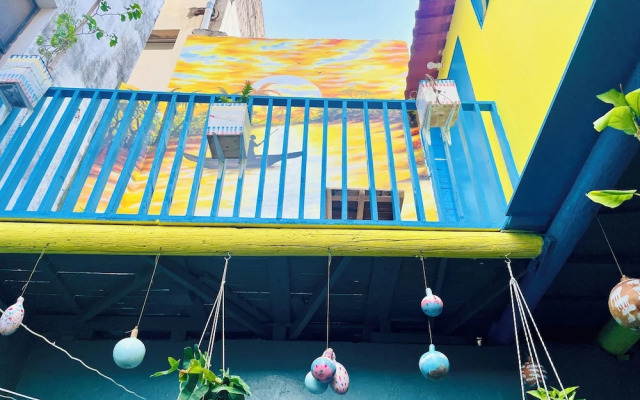 Fadidi House