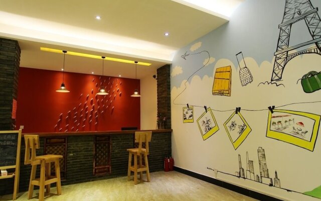 ShangriLa Free Life Youth Hostel