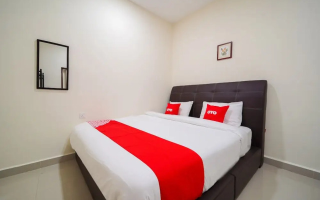 OYO 90011 MN Ferringhi Inn