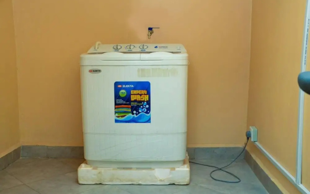 Kampala - Apartment - Sleeps 4 - Parking