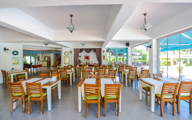 Rebin Beach Hotel