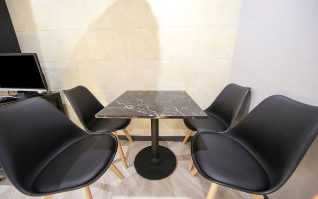 Masan First Class Hotel