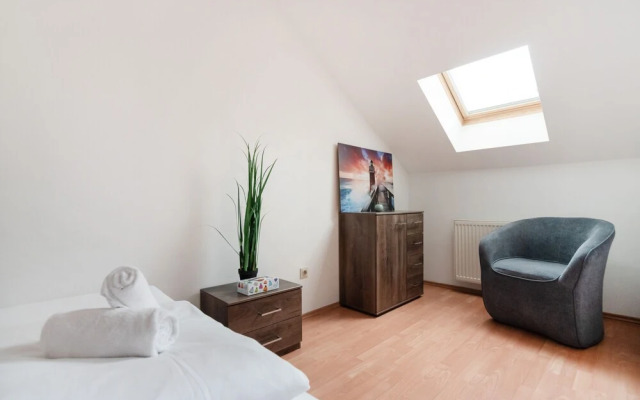 Business And Holiday Apartments