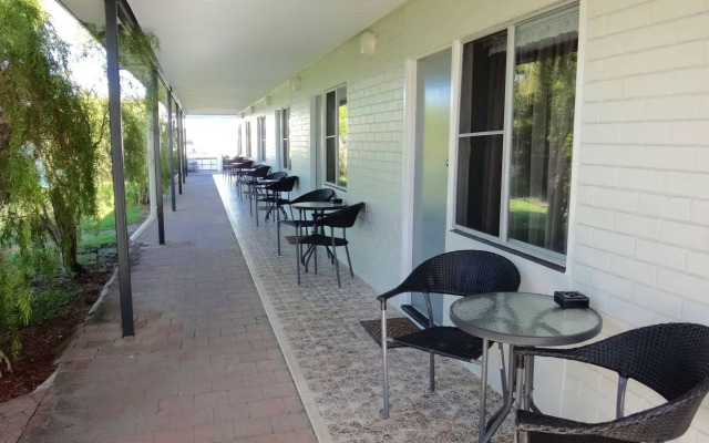 Cardwell at the Beach