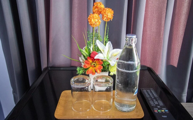 Salinsiri at Lat Krabang