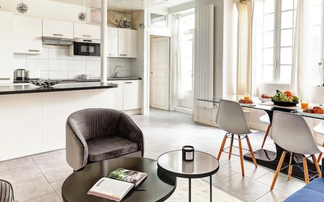 Stylish 1BR by Luxembourg Garden