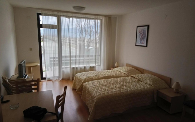 Studio L006 in Aspen Golf