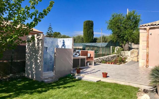 Appartamento Il Baglio del Picchio con piscina - Noto