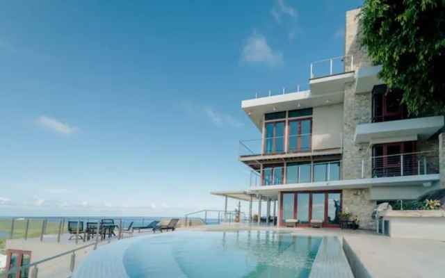 Beachside Getaway Suites