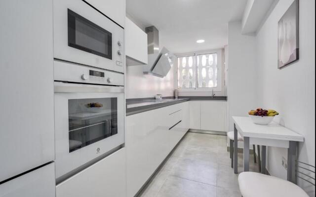 Sur Suites Alhambra