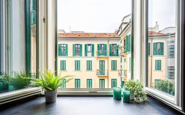 JOIVY Elegant Flat W/Balcony