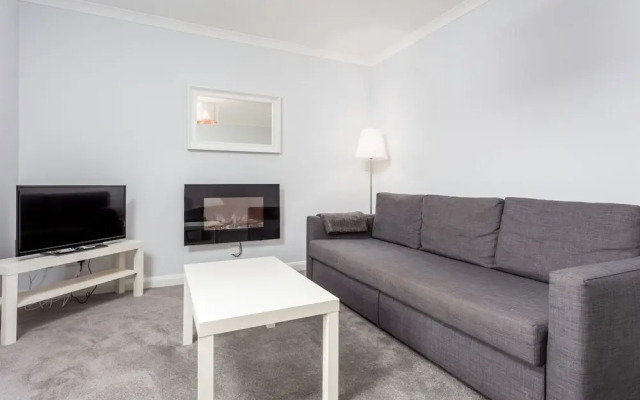 Prestwick Central - Donnini Apartment